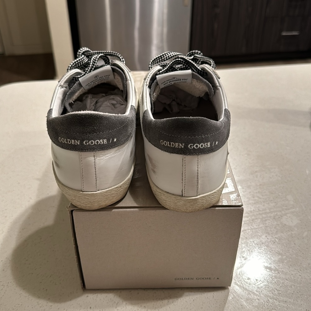 Size 42 Golden Goose Super-Star Classic, Grey python. - Picture 4 of 5